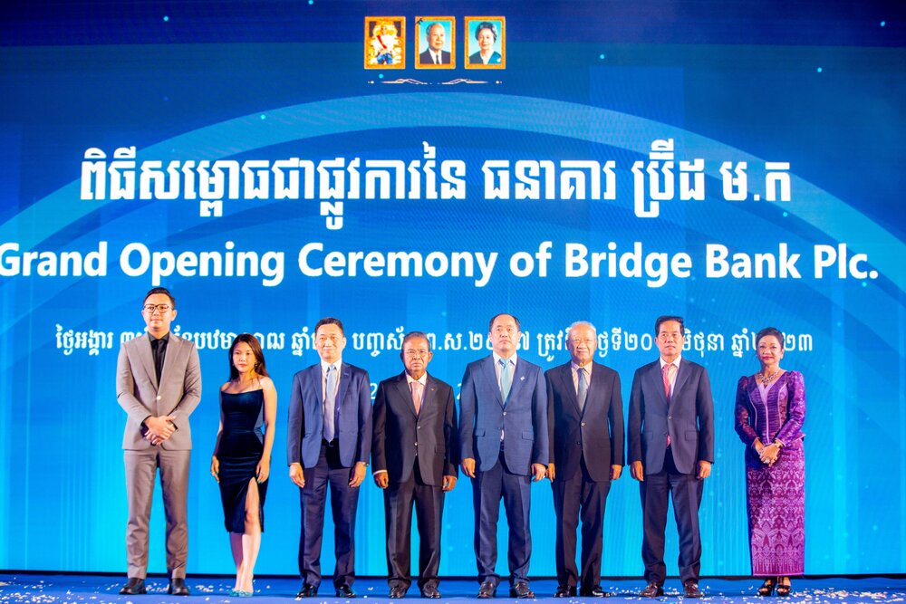 Bridge Bank formally announces its commercial banking license and the opening of two new branches.